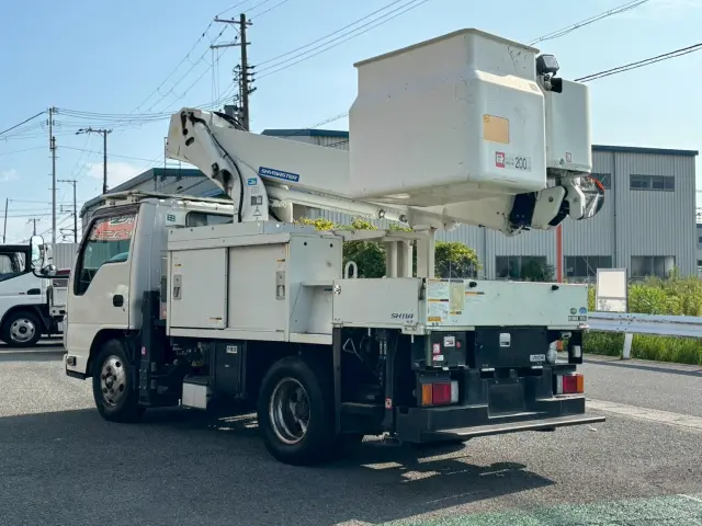 アイチコーポレーション・タダノ・新明和・極東・ユニック・ヒアブ・フジマイティー・フルハーフ・矢野特殊・前田製作所・エスマック・パブコ・東プレ|いすゞ エルフ NKR85(2WD)の写真7