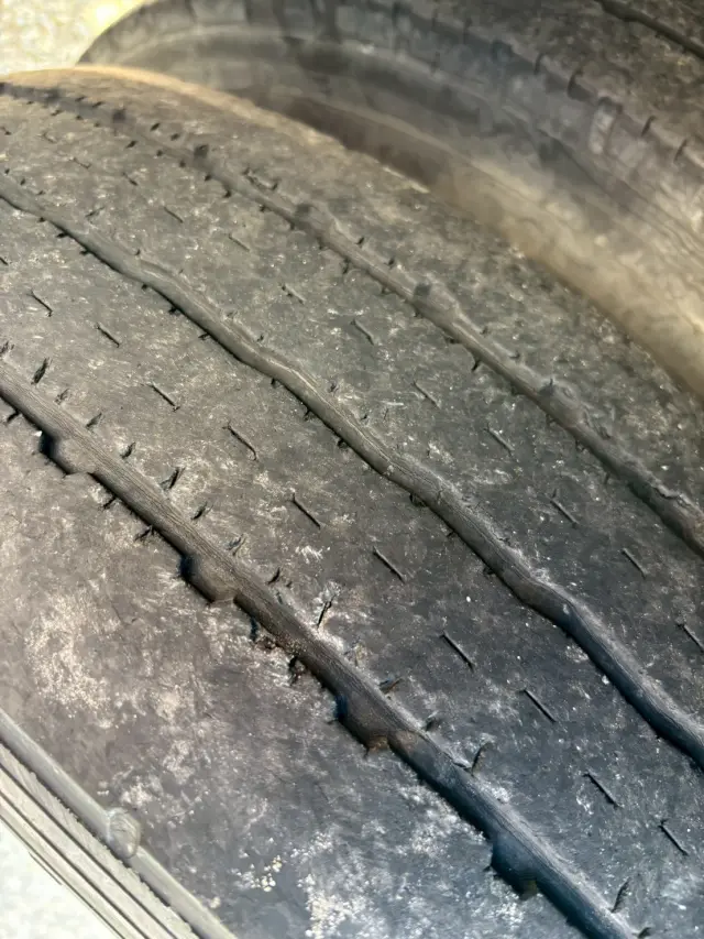 いすゞ エルフ NKR85(2WD)の写真23