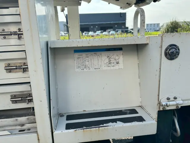 いすゞ エルフ NKR85(2WD)の写真27