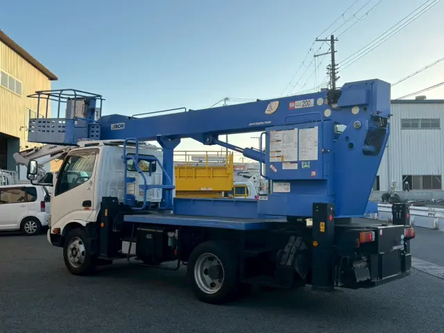 SS10・SB10・SS12・SH10・SH11・SH15・SK12・SK17・SK22・SK27・SJ30・D50・D70・RV・RM・SV・SR・TZ10・TZ12・TZ16・TZ20|日野 デュトロ TKG-XZU642F(2WD)の写真6