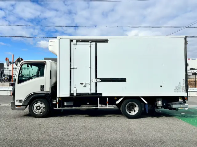 高価買取・高価下取強化中!4m・6m・8m・10m・9.8m・12m・15m・17m・19m・22m・27m・30mの高所作業車買取|いすゞ エルフ 2RG-NPR88AN(2WD)の写真8