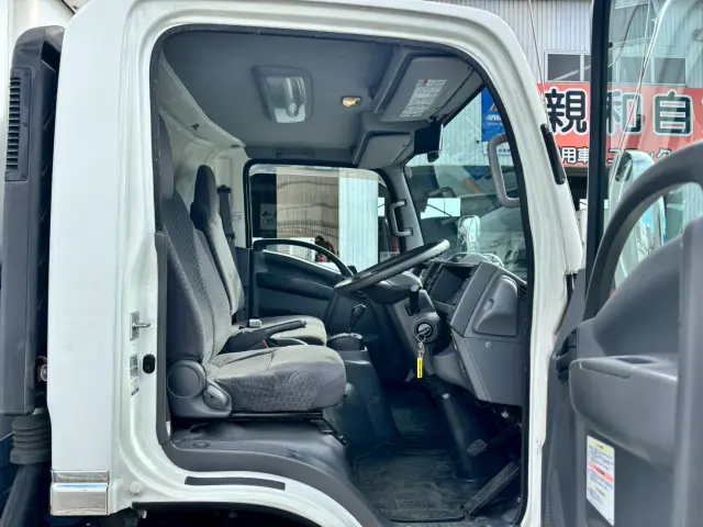 基本的には高所作業車やクレーンなどをメインに取扱しております!|いすゞ エルフ 2RG-NPR88AN(2WD)の写真16