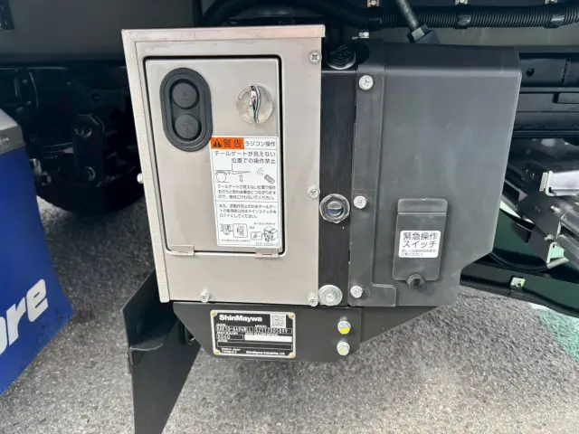 いすゞ エルフ 2RG-NPR88AN(2WD)の写真23