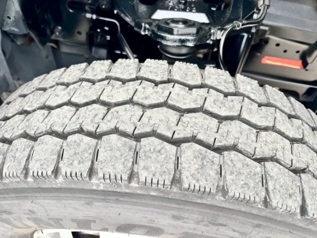 いすゞ エルフ 2RG-NPR88AN(2WD)の写真26