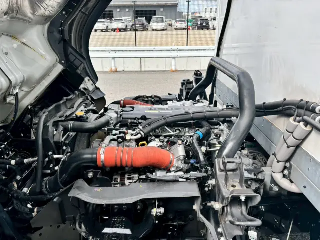 いすゞ エルフ 2RG-NPR88AN(2WD)の写真31