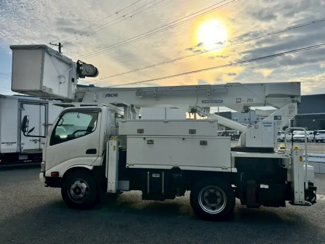 京都府、大阪府、兵庫県、奈良県、和歌山県、鳥取県、島根県、岡山県、広島県、山口県、徳島県、香川県、愛媛県、高知県、福岡県、佐賀県、長崎県、熊本県、大分県、宮崎県、鹿児島県、沖縄県|日野 デュトロ TKG-XZU600Fの写真5