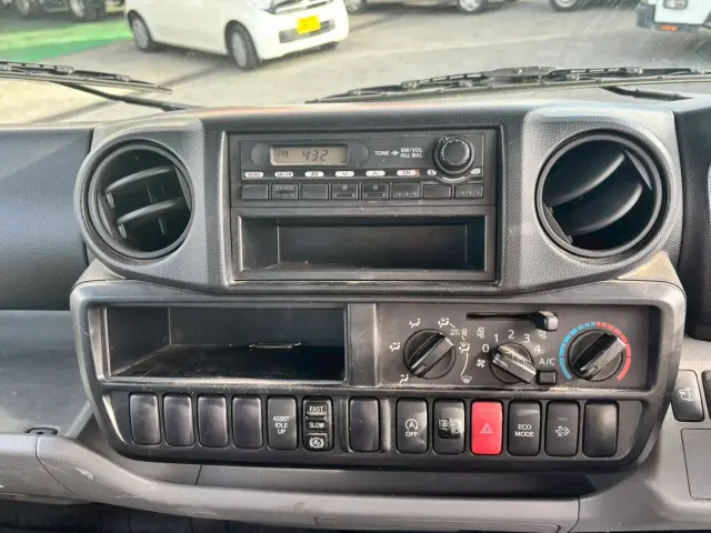 基本的には高所作業車やクレーンなどをメインに取扱しております！|日野 デュトロ TKG-XZU600Fの写真16