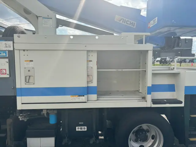 いすゞ エルフ 2RG-NKR88AN(2WD)の写真26