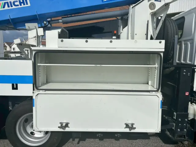 いすゞ エルフ 2RG-NKR88AN(2WD)の写真30