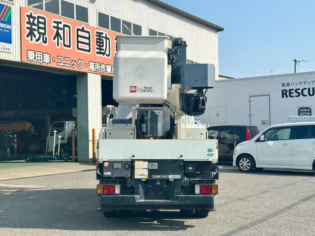 トラックについての知識には自信があります!|いすゞ エルフ 2RG-NKR88AN(2WD)の写真4