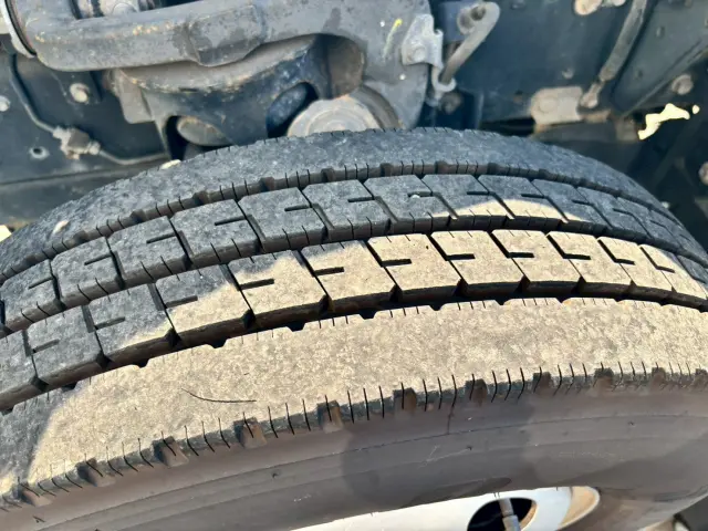 いすゞ エルフ 2RG-NKR88AN(2WD)の写真23