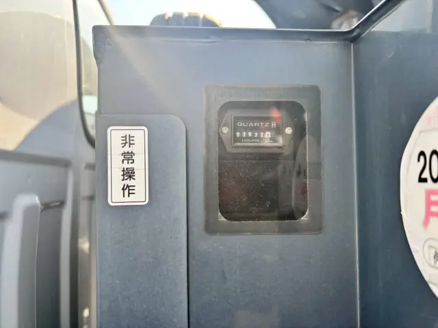 いすゞ エルフ 2RG-NKR88AN(2WD)の写真30