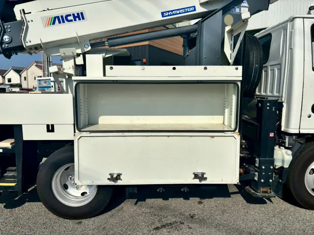 いすゞ エルフ 2RG-NKR88AN(2WD)の写真33