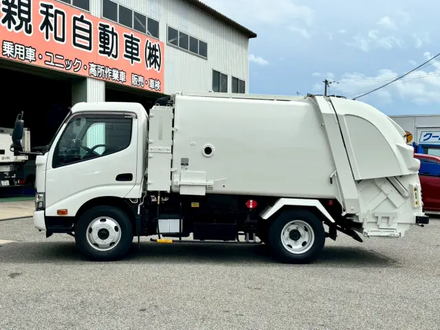 シンワジドウシャは、兵庫県下展示場にて、販売・買取・車検・整備・鈑金・保険『ワンストップサービス』をすべてのお客様にご提供いたします!|日野 デュトロ TPG-XZU600Xの写真3