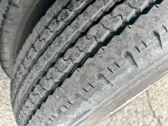 いすゞ エルフ 2RG-NKR88N(2WD)の写真12