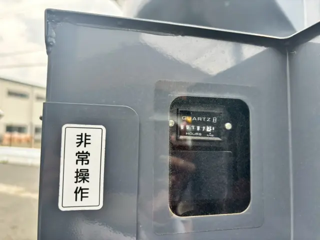 いすゞ エルフ 2RG-NKR88N(2WD)の写真14