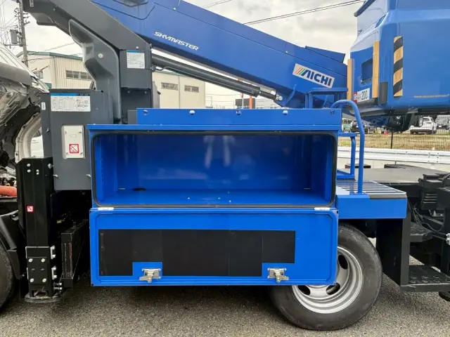 いすゞ エルフ 2RG-NKR88N(2WD)の写真19