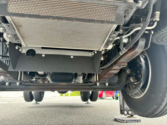 いすゞ エルフ 2RG-NKR88N(2WD)の写真22