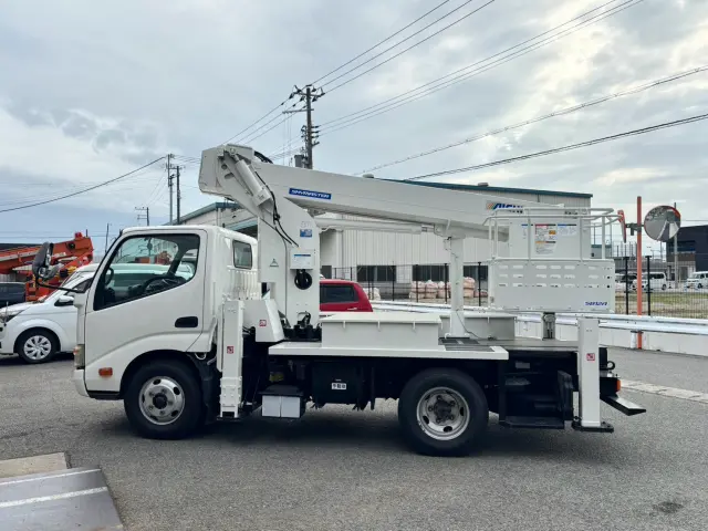 日野 デュトロ SKG-XZU600E(2WD)の写真8