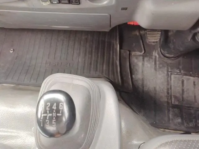 いすゞ エルフ TKG-NPR8YN(2WD)の写真8