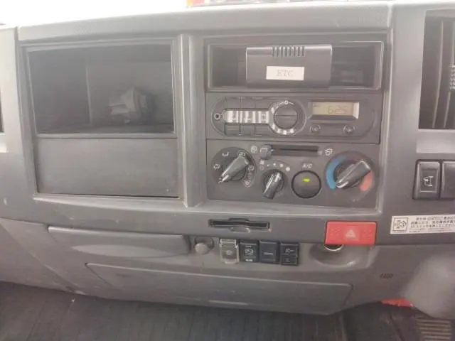 いすゞ エルフ TKG-NPR8YN(2WD)の写真9