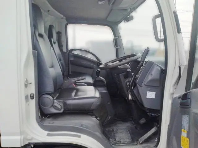 いすゞ エルフ TKG-NPR8YN(2WD)の写真14