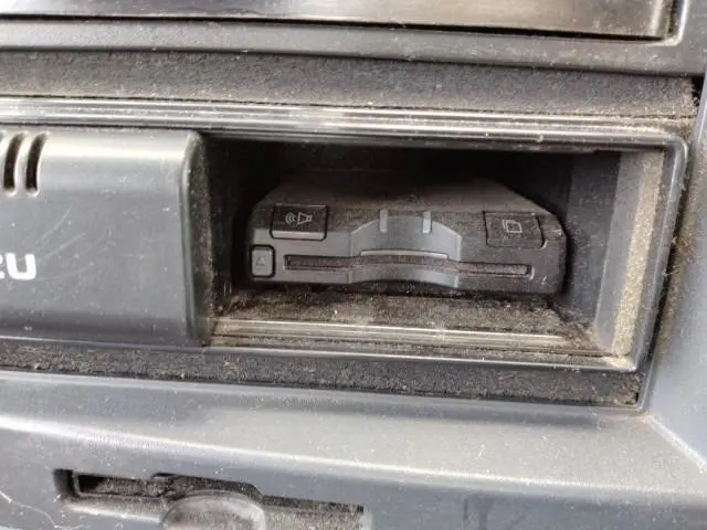 いすゞ エルフ SKG-NKR85YN(2WD)の写真9