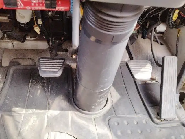 いすゞ エルフ SKG-NKR85YN(2WD)の写真12