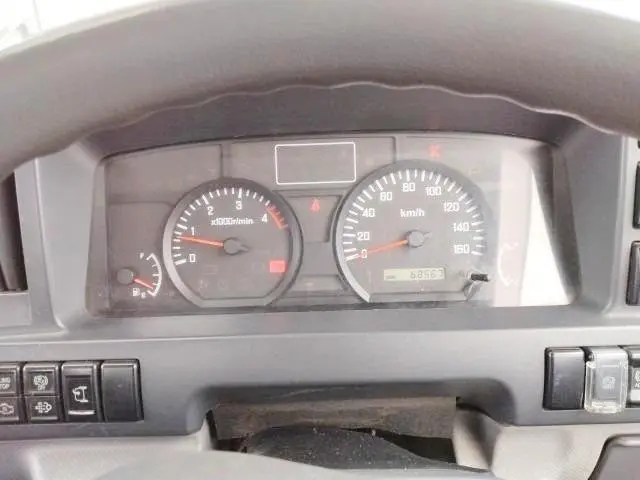 いすゞ エルフ SKG-NKR85YN(2WD)の写真14