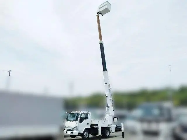 いすゞ エルフ SKG-NKR85YN(2WD)の写真18