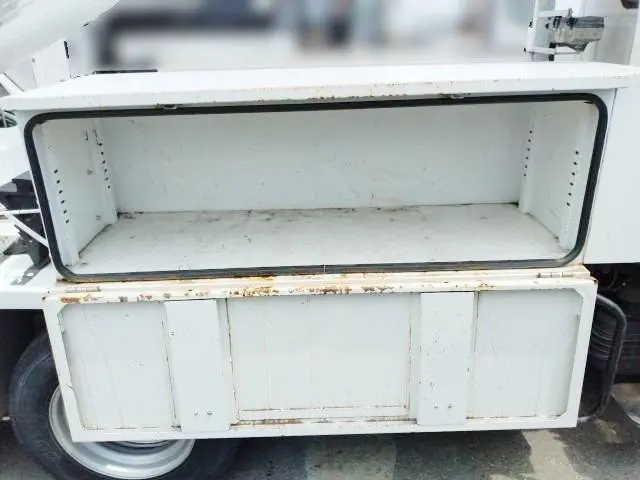 いすゞ エルフ SKG-NKR85YN(2WD)の写真28