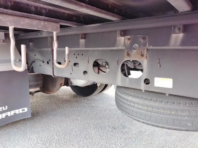 いすゞ フォワード 2RG-FRR90T2(2WD)の写真35