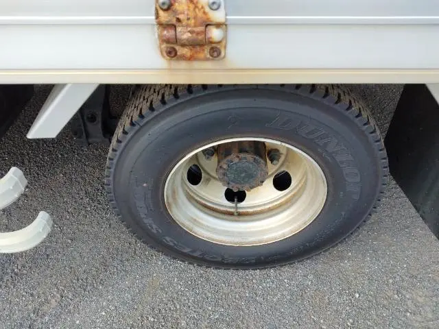 いすゞ フォワード 2RG-FRR90T2(2WD)の写真40