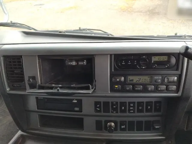 日野 プロフィア QPG-SH1EDDG(2WD)の写真8