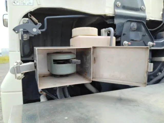 日野 プロフィア QPG-SH1EDDG(2WD)の写真15