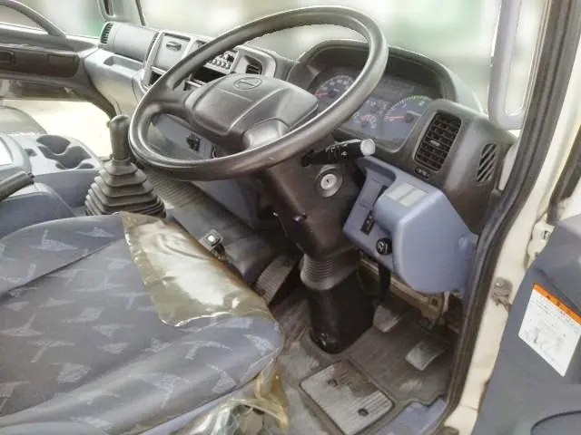 日野 レンジャー ADG-FC6JGWA(2WD)の写真17