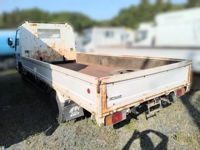 いすゞ エルフ KC-NPR66LR(2WD)の写真5
