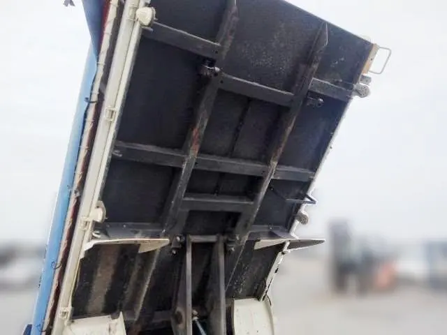 三菱 キャンター 2PG-FBA60(2WD)の写真15