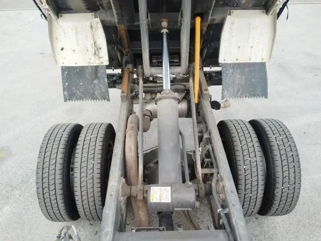 三菱 キャンター 2PG-FBA60(2WD)の写真23