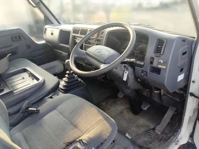 トヨタ トヨエース KC-BU222(2WD)の写真13