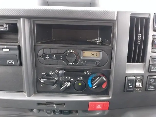 いすゞ エルフ 2RG-NMS88AN(4WD)の写真9