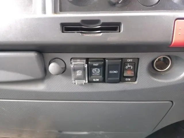 いすゞ エルフ 2RG-NMS88AN(4WD)の写真10