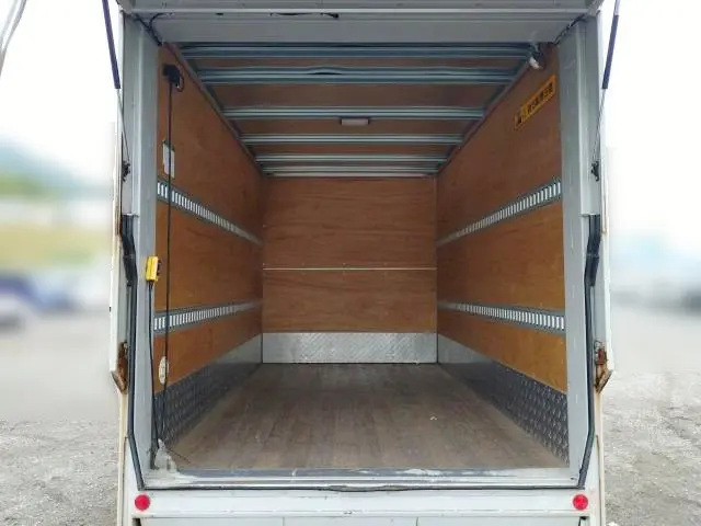 いすゞ エルフ 2RG-NMS88AN(4WD)の写真20