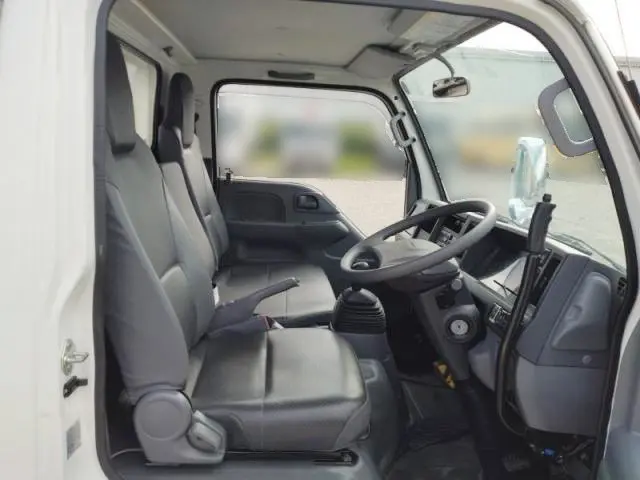 いすゞ エルフ 2RG-NKR88AD(2WD)の写真11