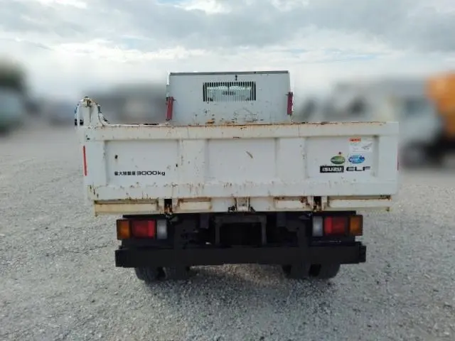 いすゞ エルフ 2RG-NKR88AD(2WD)の写真19