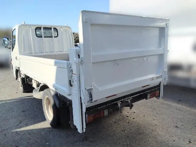 三菱 キャンター TPG-FBA00(2WD)の写真6