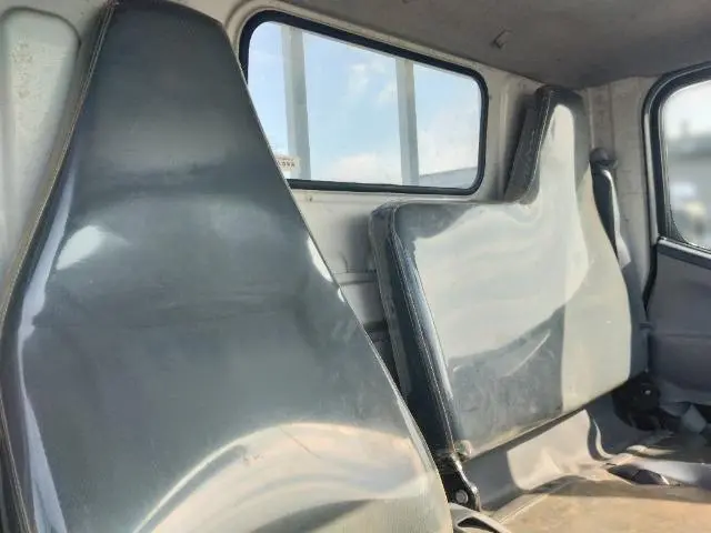 三菱 キャンター TPG-FBA00(2WD)の写真14