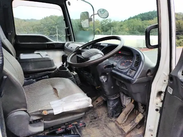 いすゞ フォワード PB-FRR35C3S(2WD)の写真10