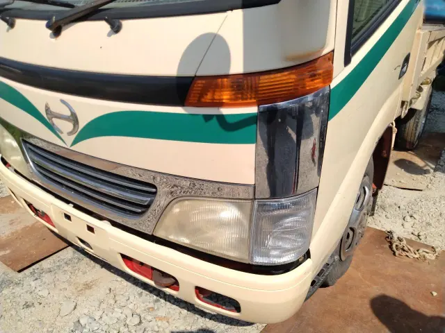 日野 デュトロ KK-XZU321T(2WD)の写真17