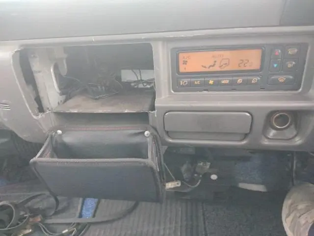 いすゞ エルフ KC-NPR70PV(2WD)の写真9